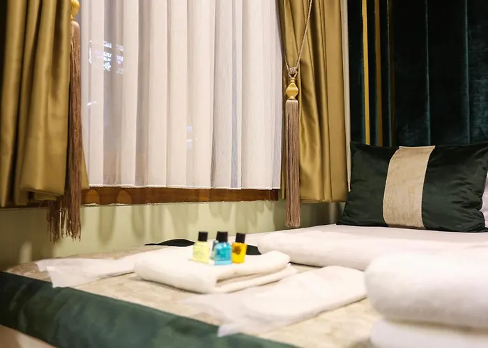 Apartahotel White Moon 4*