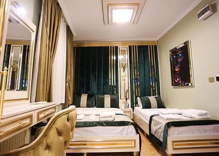 Apartahotel White Moon 4*