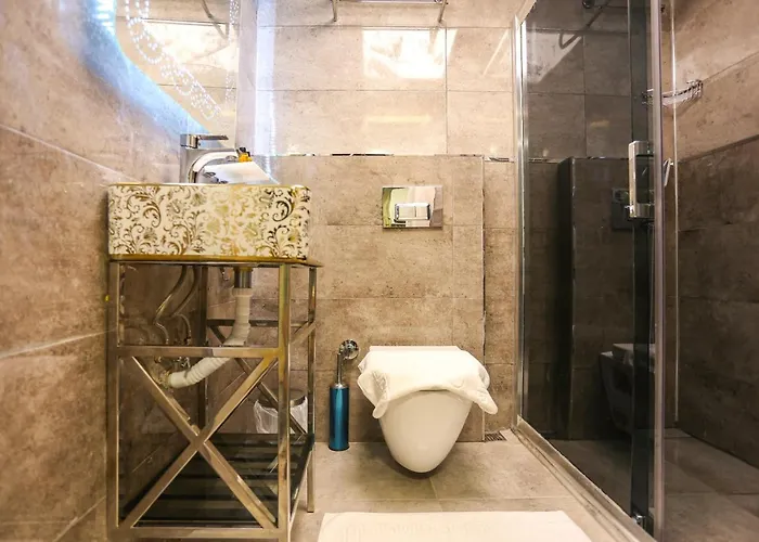 White Moon Apartahotel 4*