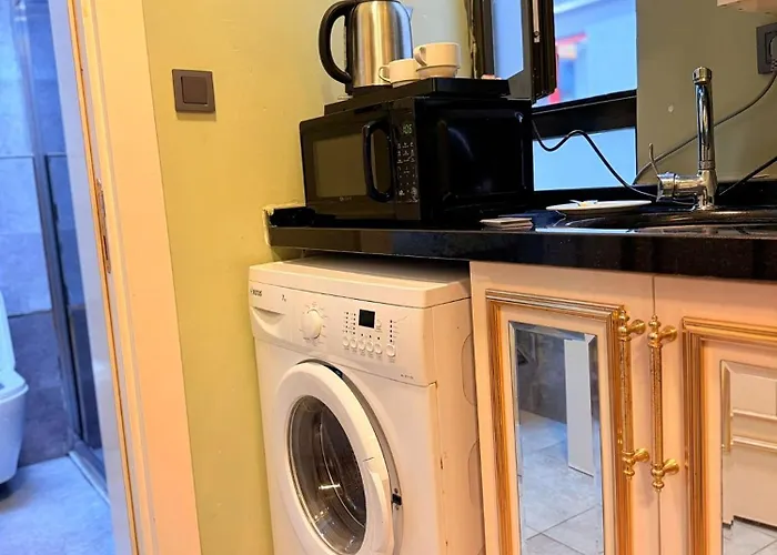 Apartahotel White Moon 4*