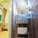 White Moon Apartmanhotel