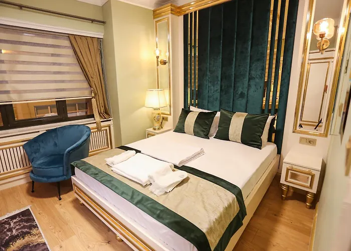 White Moon Istanboel