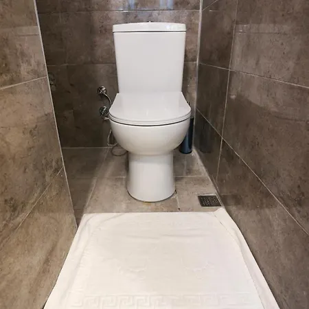 Lägenhetshotell White Moon 4*