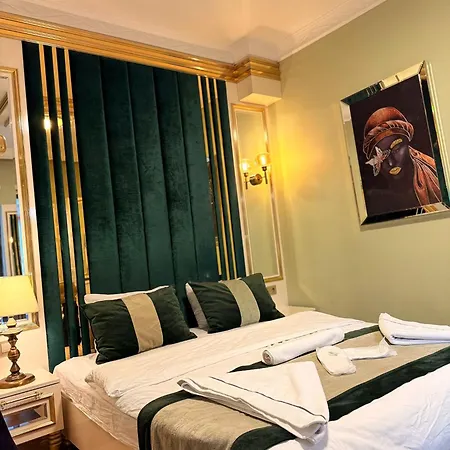 Lägenhetshotell White Moon 4*